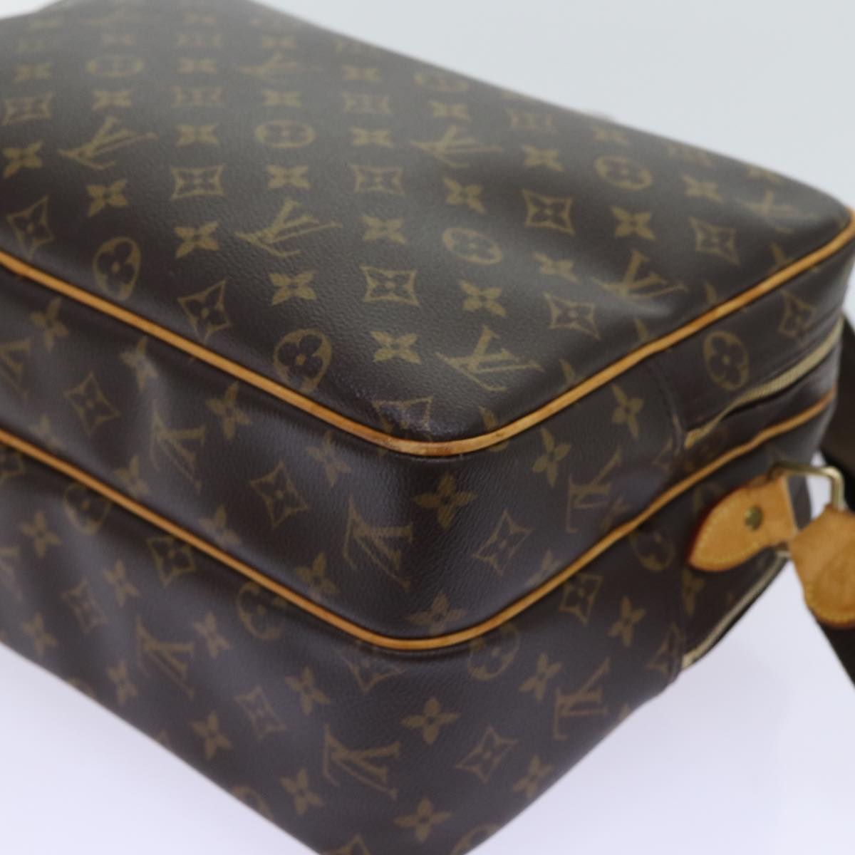 LOUIS VUITTON Monogram Reporter GM Shoulder Bag M45252 LV Auth 70267