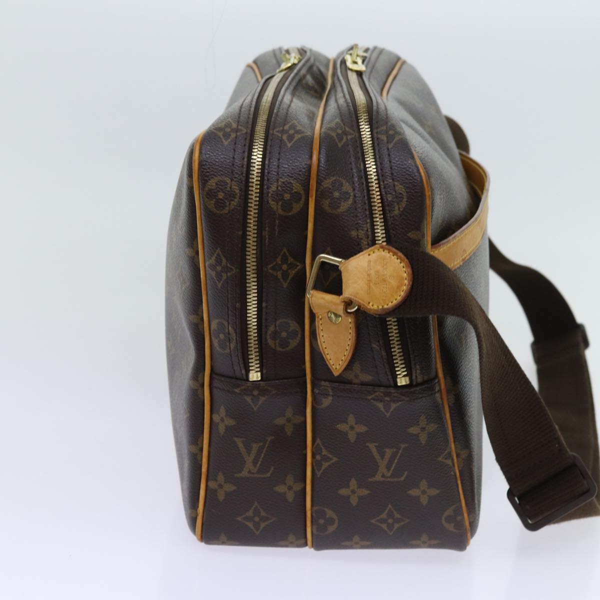 LOUIS VUITTON Monogram Reporter GM Shoulder Bag M45252 LV Auth 70267