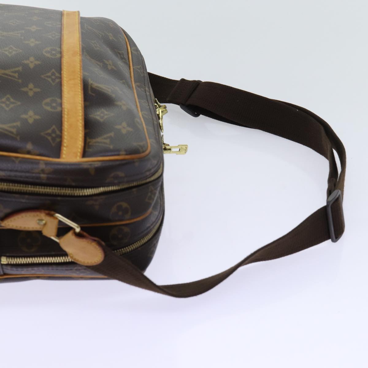 LOUIS VUITTON Monogram Reporter GM Shoulder Bag M45252 LV Auth 70267