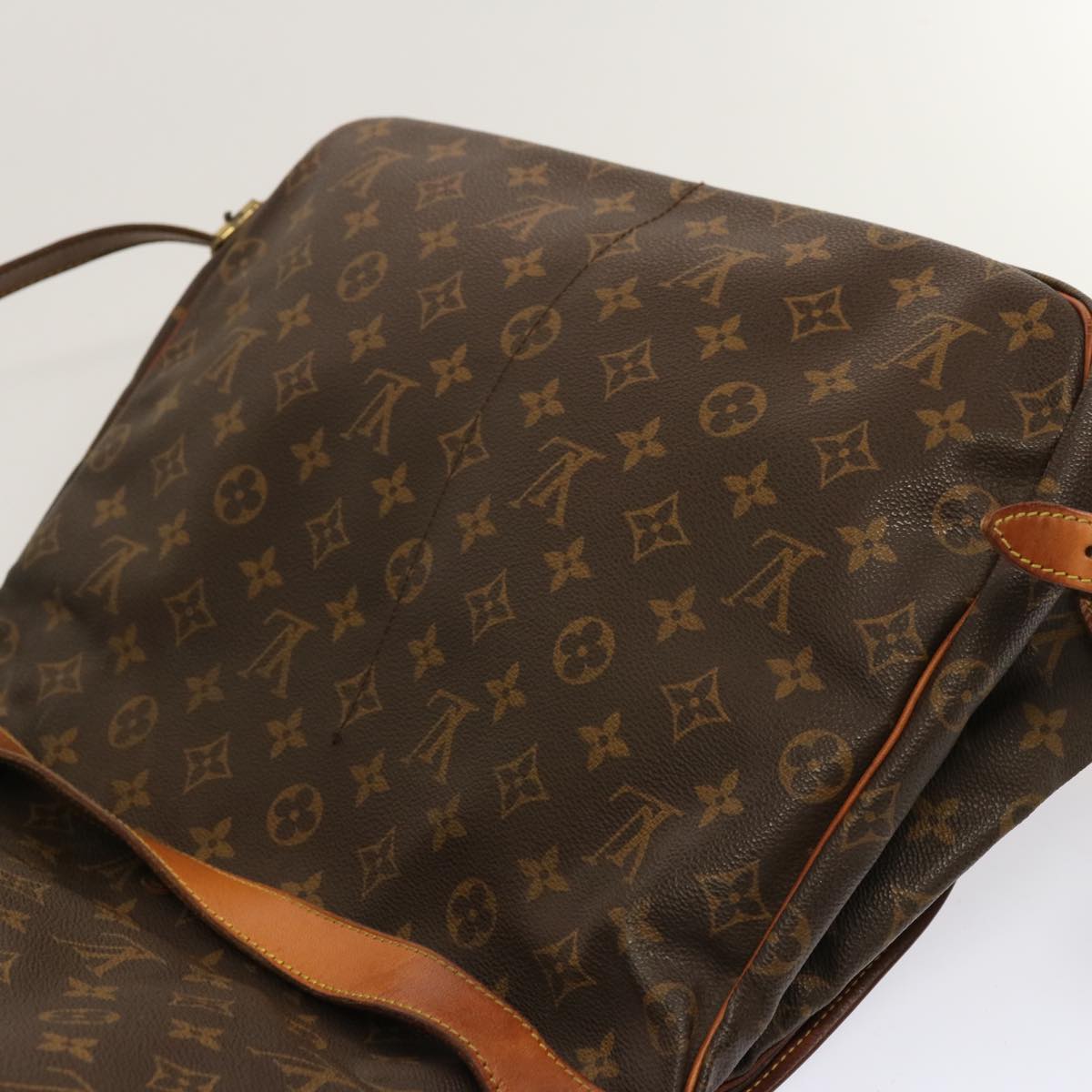 LOUIS VUITTON Monogram Saumur 35 Shoulder Bag M42254 LV Auth 70341