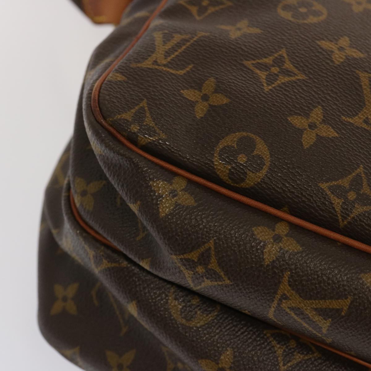 LOUIS VUITTON Monogram Reporter GM Shoulder Bag M45252 LV Auth 70363