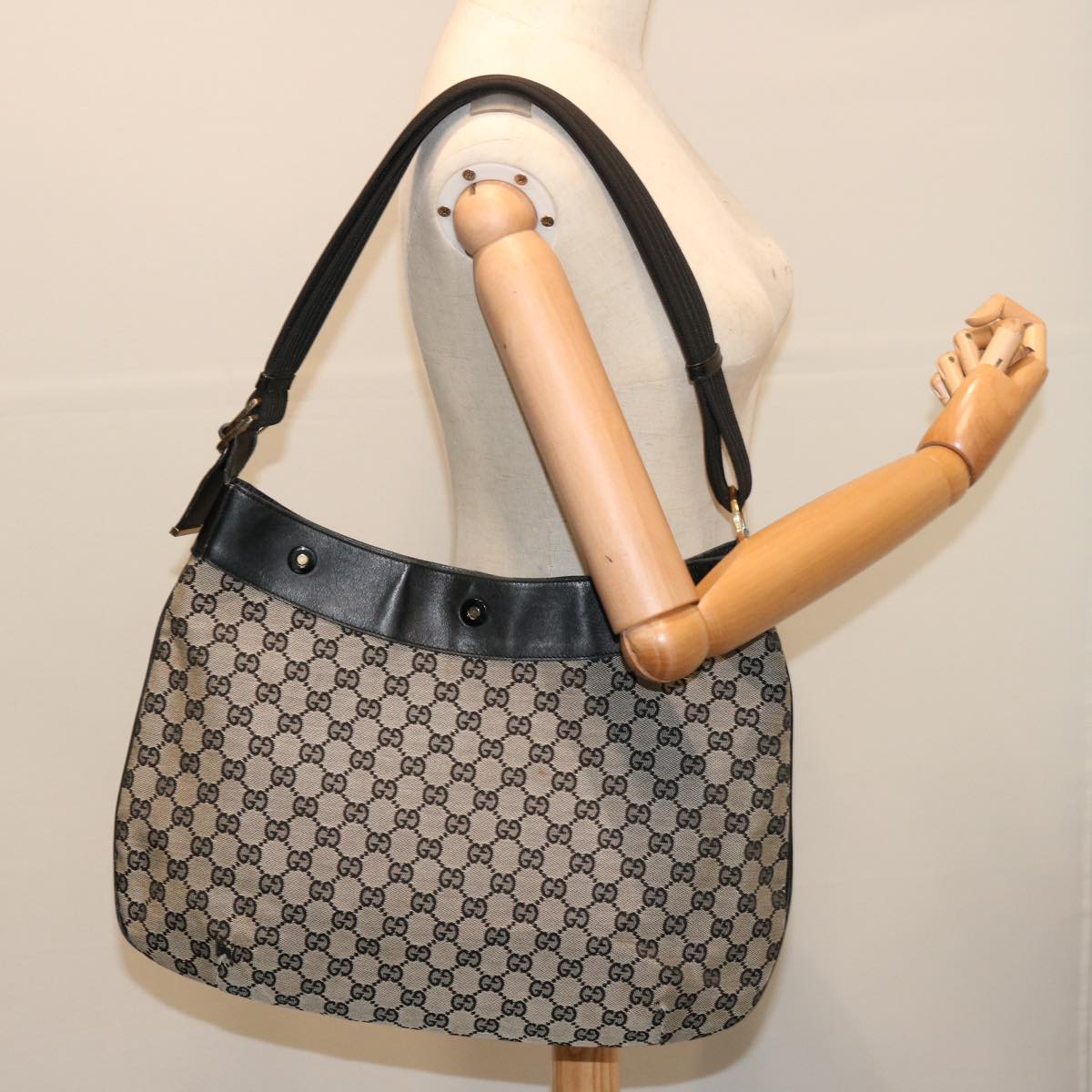 GUCCI GG Canvas Shoulder Bag Beige Black 001 4166 Auth 70398