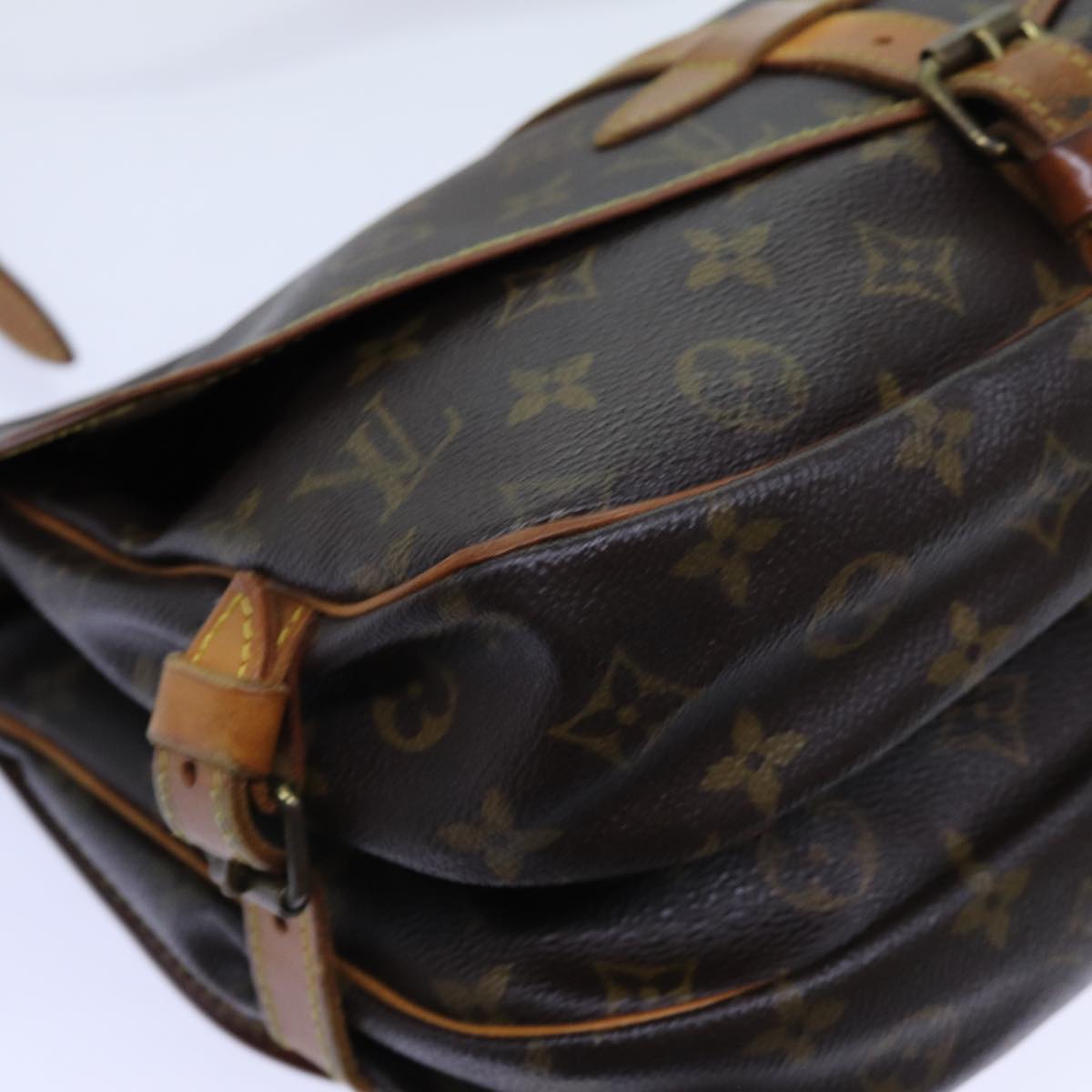 LOUIS VUITTON Monogram Saumur 30 Shoulder Bag M42256 LV Auth 70430