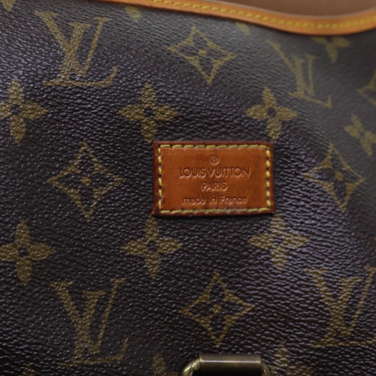 LOUIS VUITTON Monogram Saumur 30 Shoulder Bag M42256 LV Auth 70430