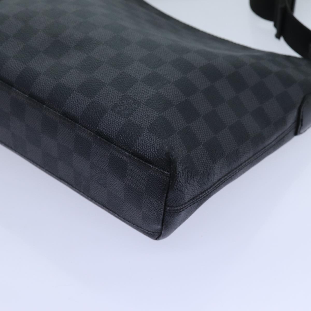 LOUIS VUITTON Damier Graphite Mick PM Shoulder Bag N40003 LV Auth 70438