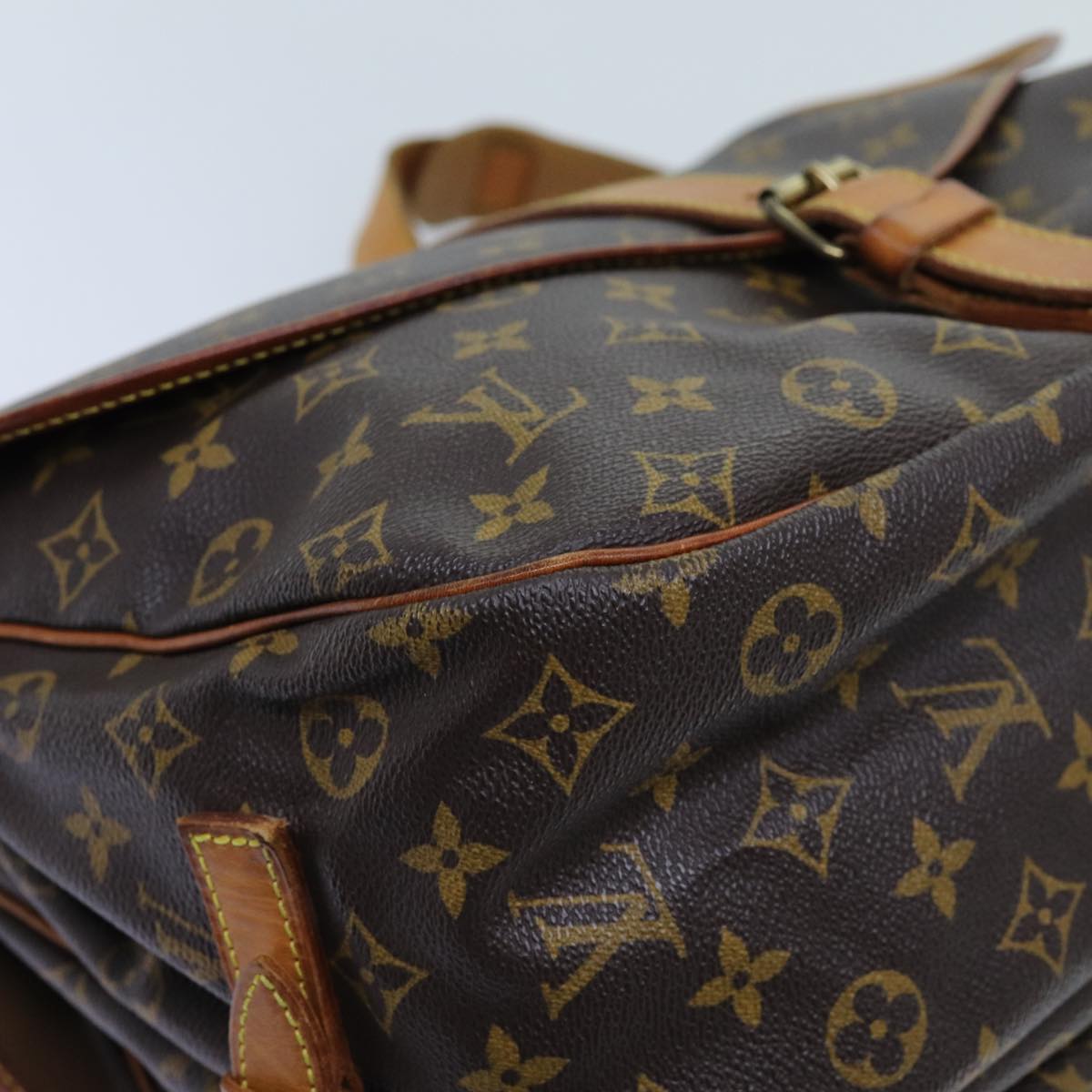 LOUIS VUITTON Monogram Saumur 35 Shoulder Bag M42254 LV Auth 70520