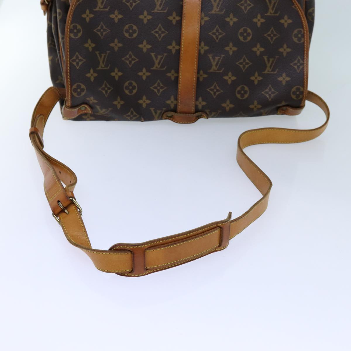 LOUIS VUITTON Monogram Saumur 35 Shoulder Bag M42254 LV Auth 70520