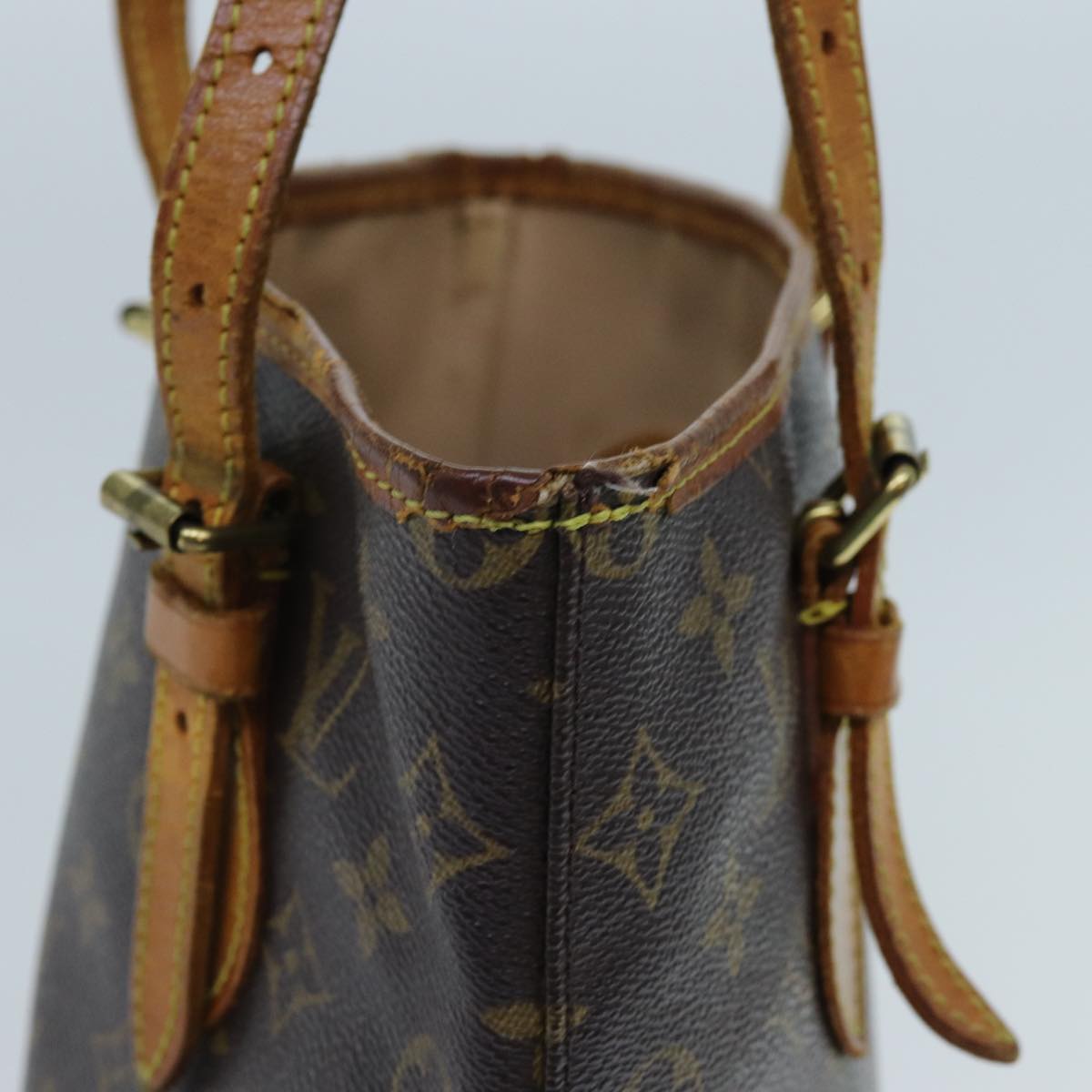 LOUIS VUITTON Monogram Bucket PM Shoulder Bag M42238 LV Auth 70541