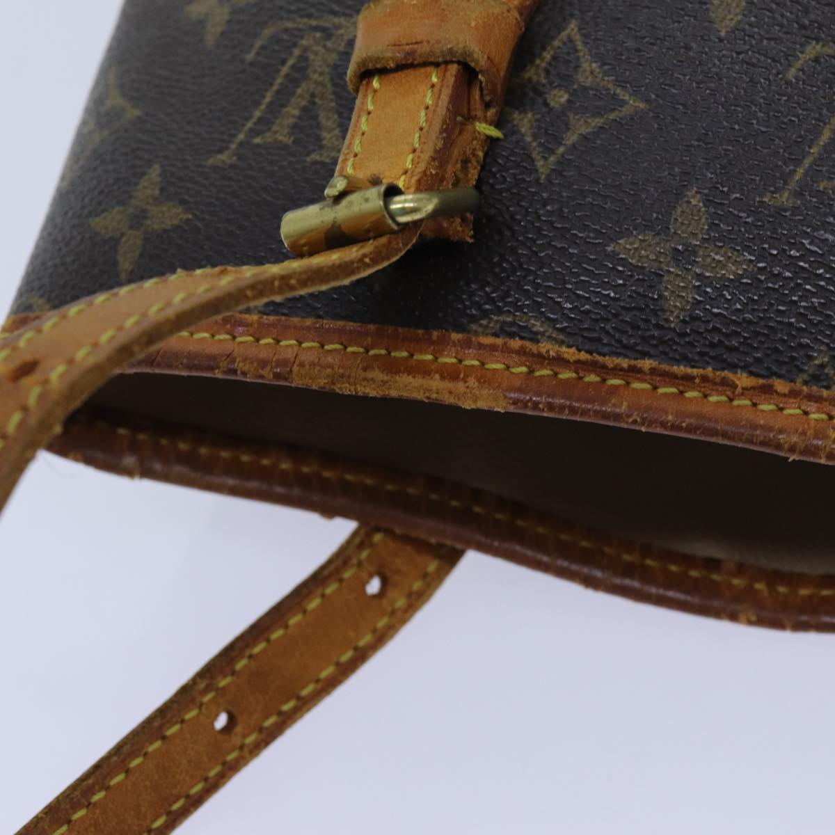 LOUIS VUITTON Monogram Bucket PM Shoulder Bag M42238 LV Auth 70541