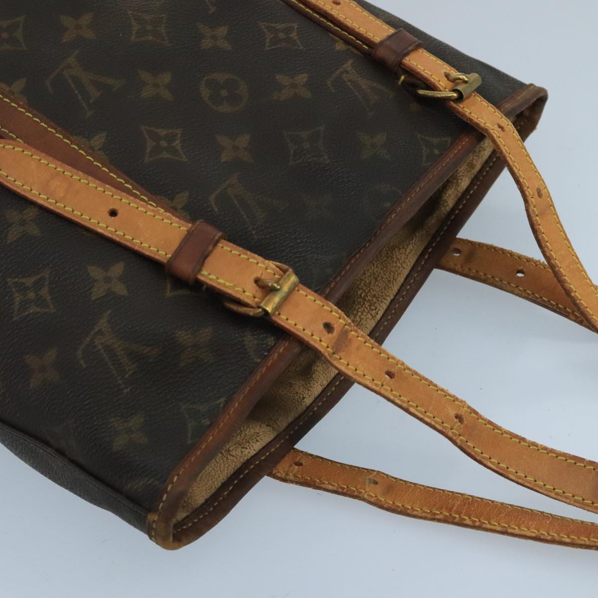 LOUIS VUITTON Monogram Bucket GM Shoulder Bag M42236 LV Auth 70542