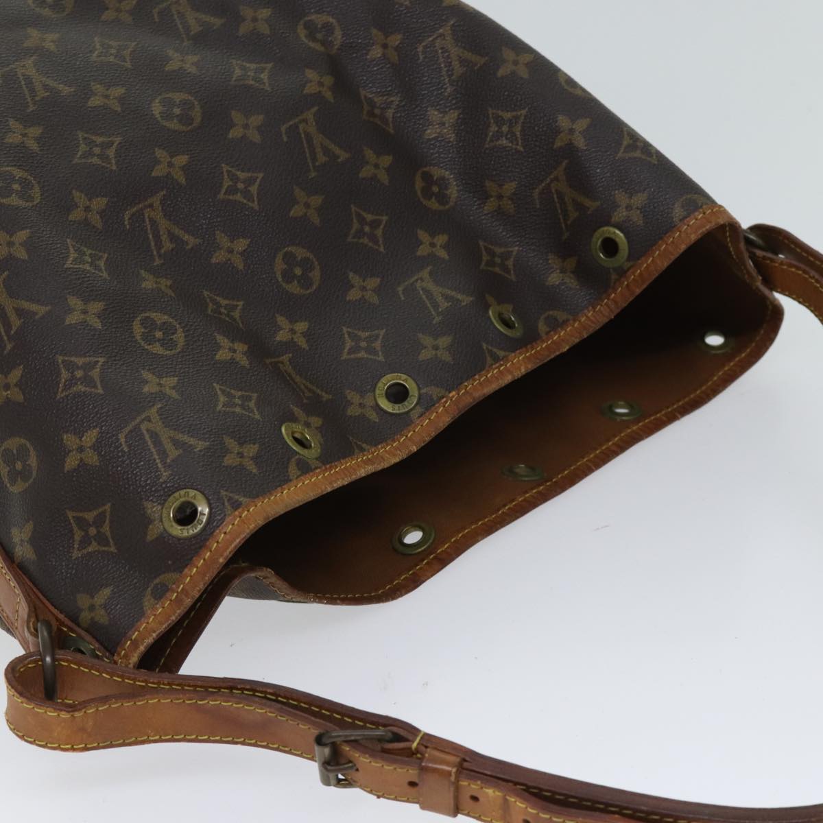 LOUIS VUITTON Monogram Noe Shoulder Bag M42224 LV Auth 70546