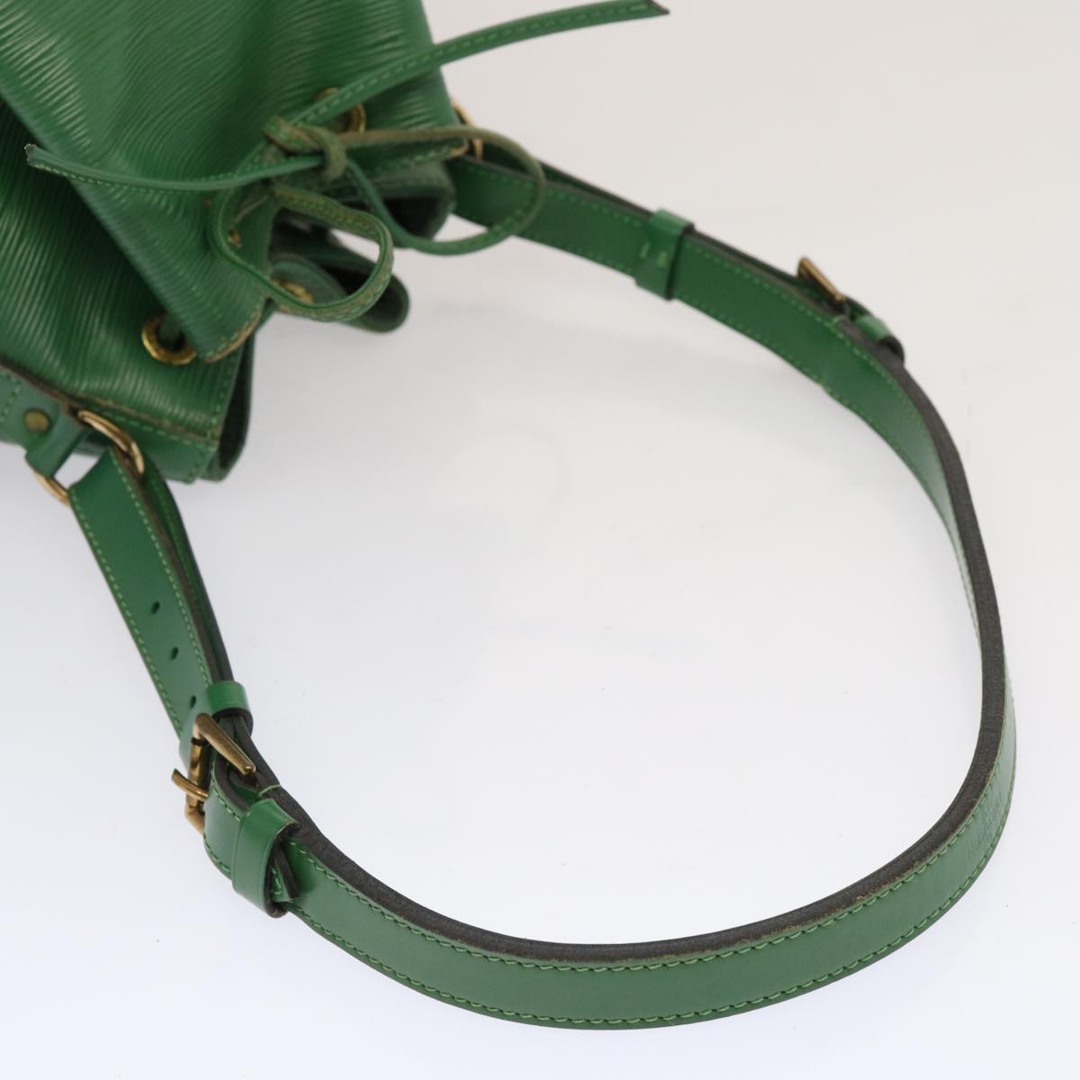 LOUIS VUITTON Epi Petit Noe Shoulder Bag Green M44104 LV Auth 70549