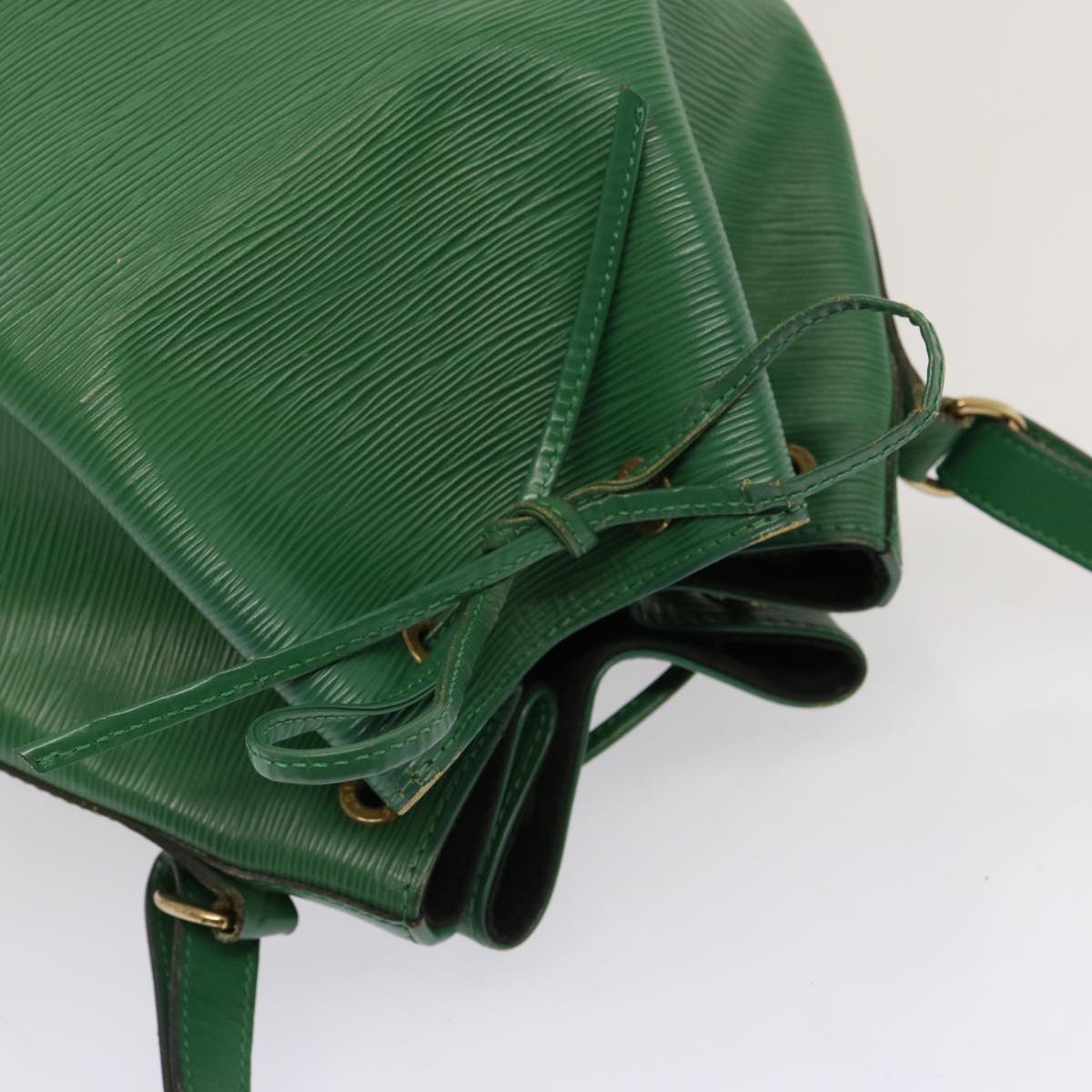 LOUIS VUITTON Epi Noe Shoulder Bag Green M44004 LV Auth 70553