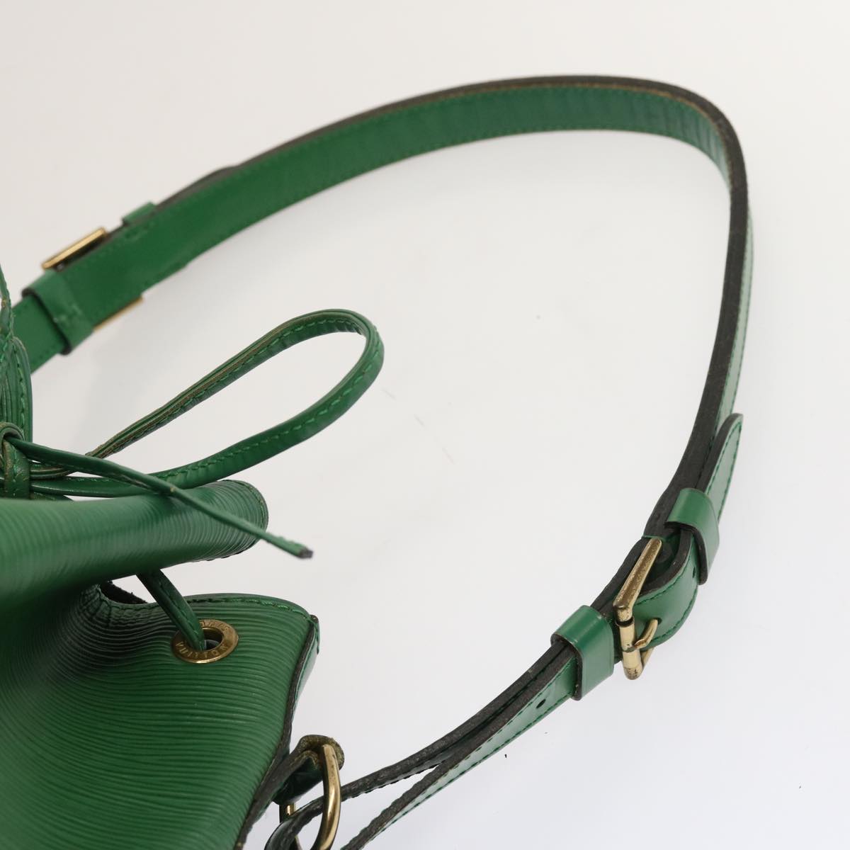 LOUIS VUITTON Epi Noe Shoulder Bag Green M44004 LV Auth 70553