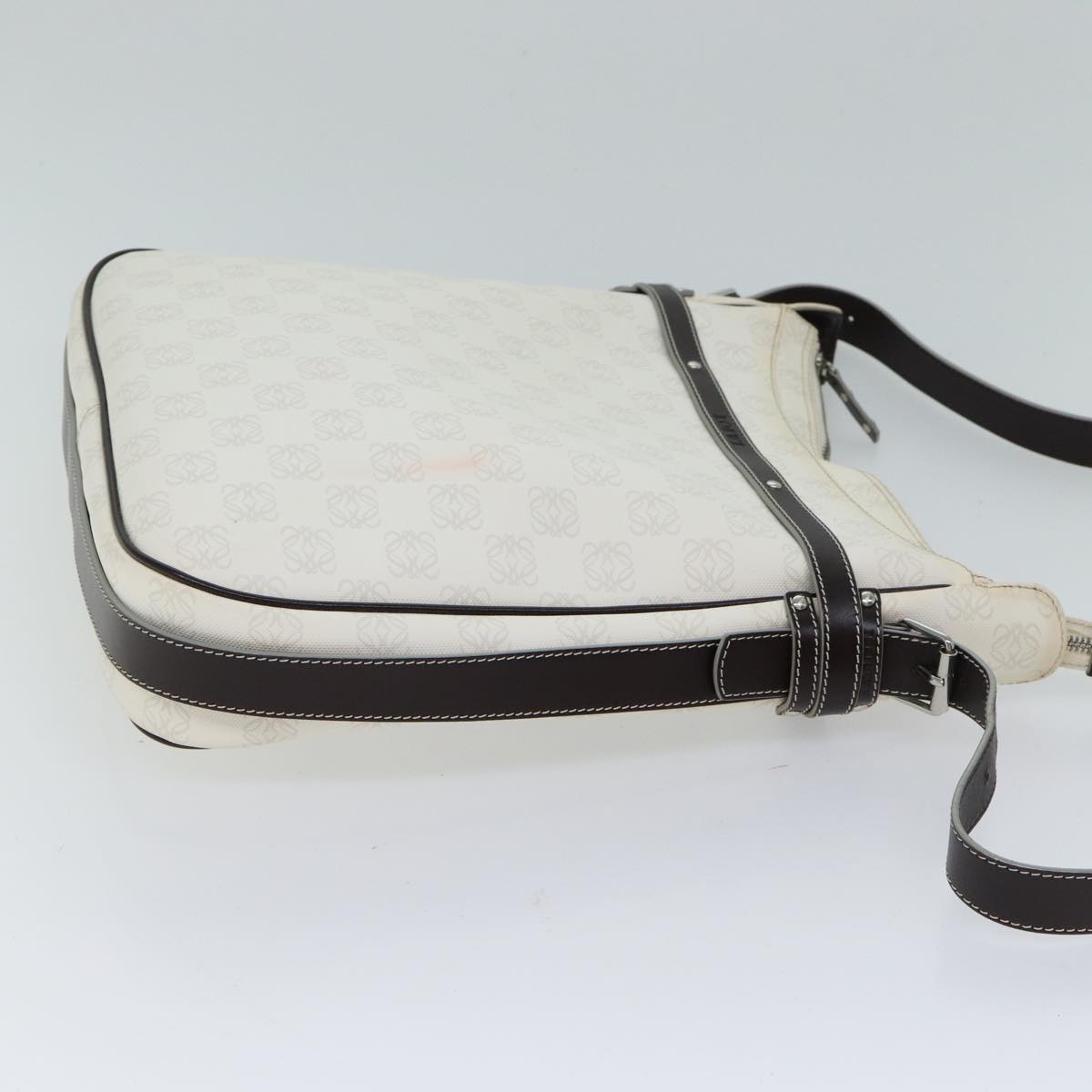 LOEWE Anagram Shoulder Bag PVC White Auth 70655