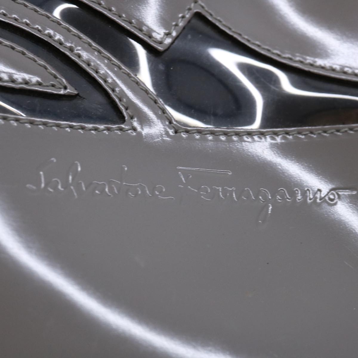 Salvatore Ferragamo Hand Bag Patent leather Gray Auth 70674