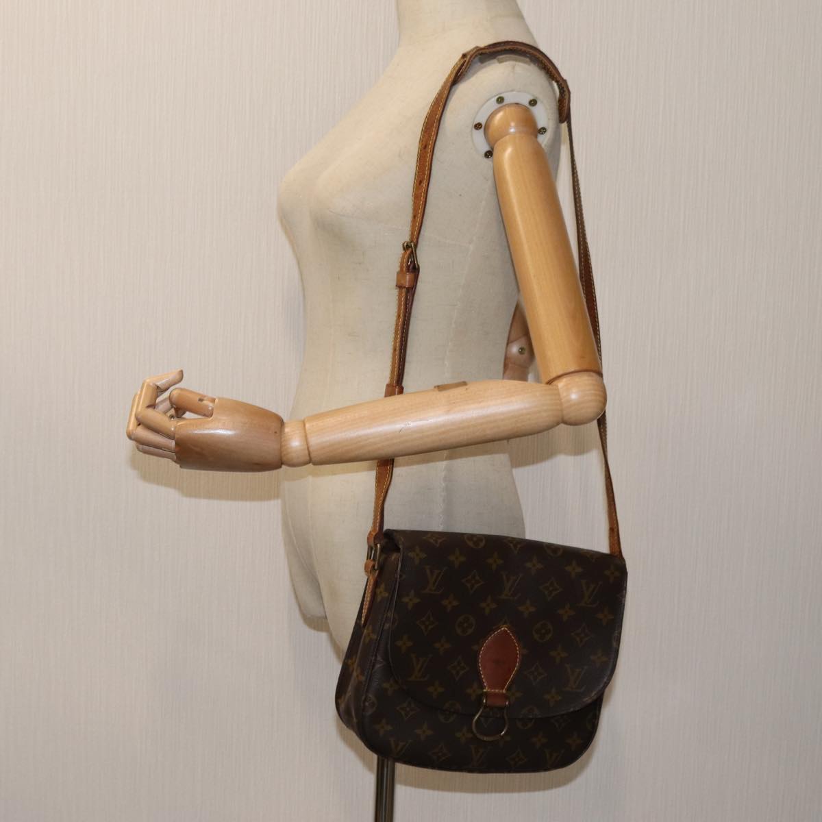 LOUIS VUITTON Monogram Saint Cloud GM Shoulder Bag M51242 LV Auth 70697