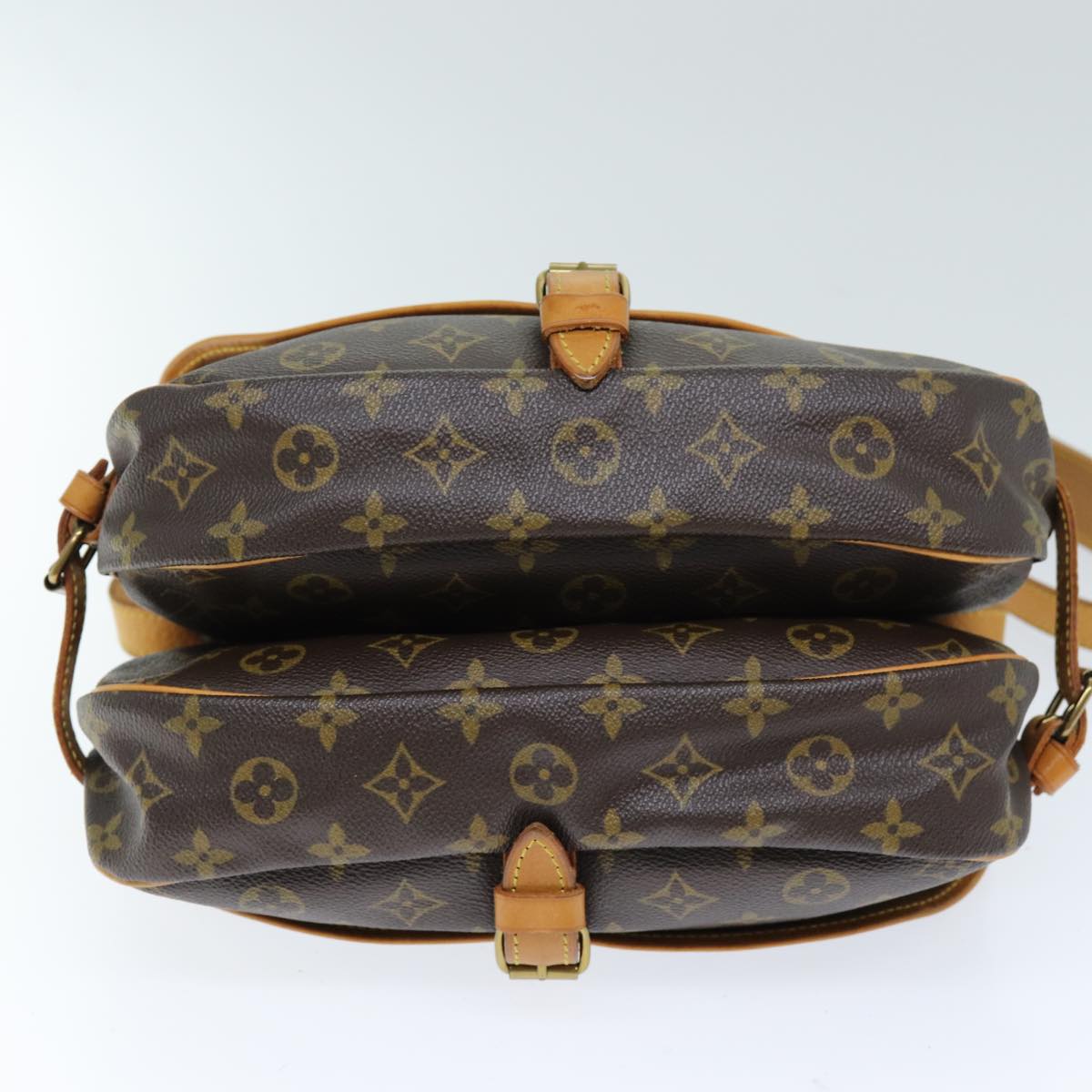 LOUIS VUITTON Monogram Saumur 30 Shoulder Bag M42256 LV Auth 70705