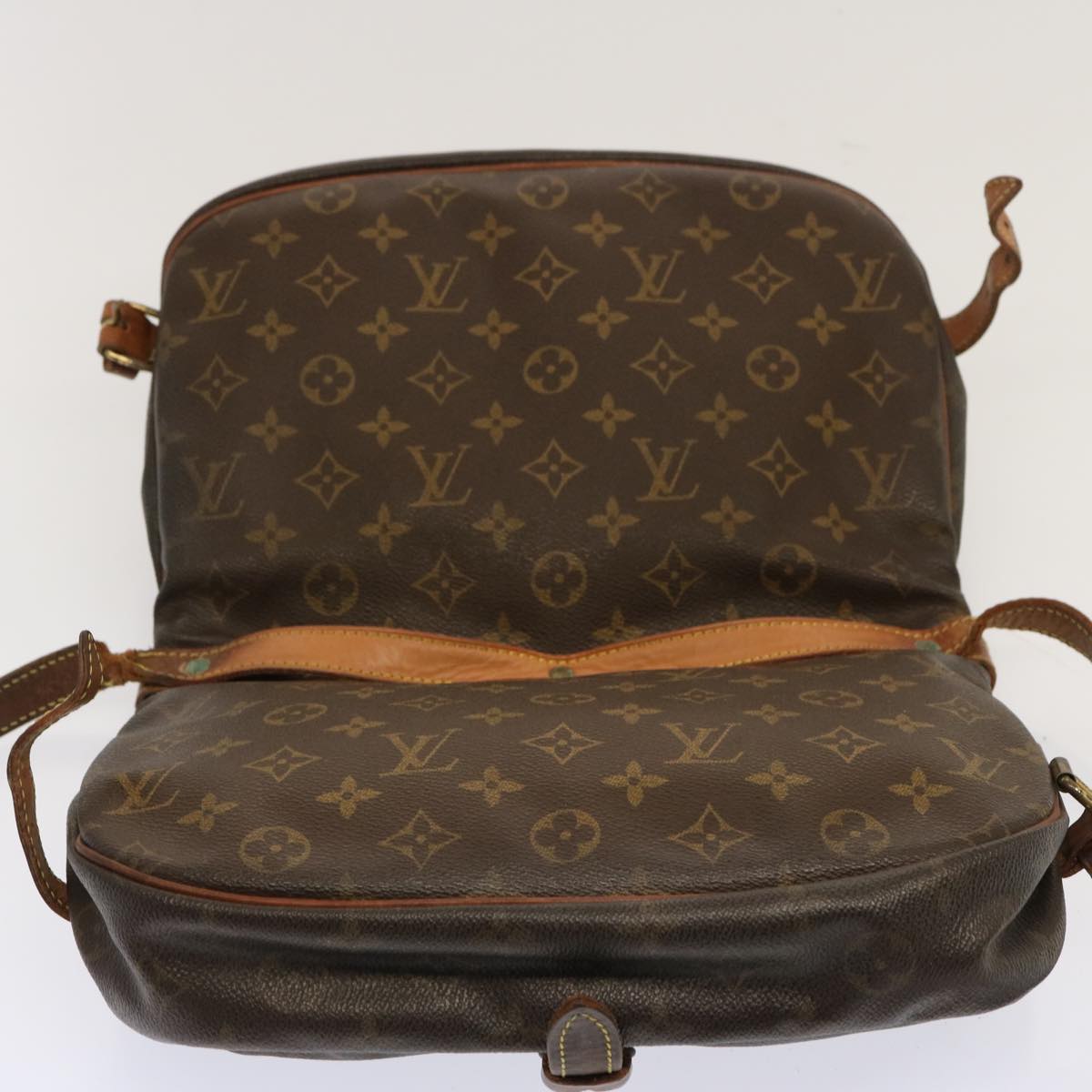 LOUIS VUITTON Monogram Saumur 30 Shoulder Bag M42256 LV Auth 70706