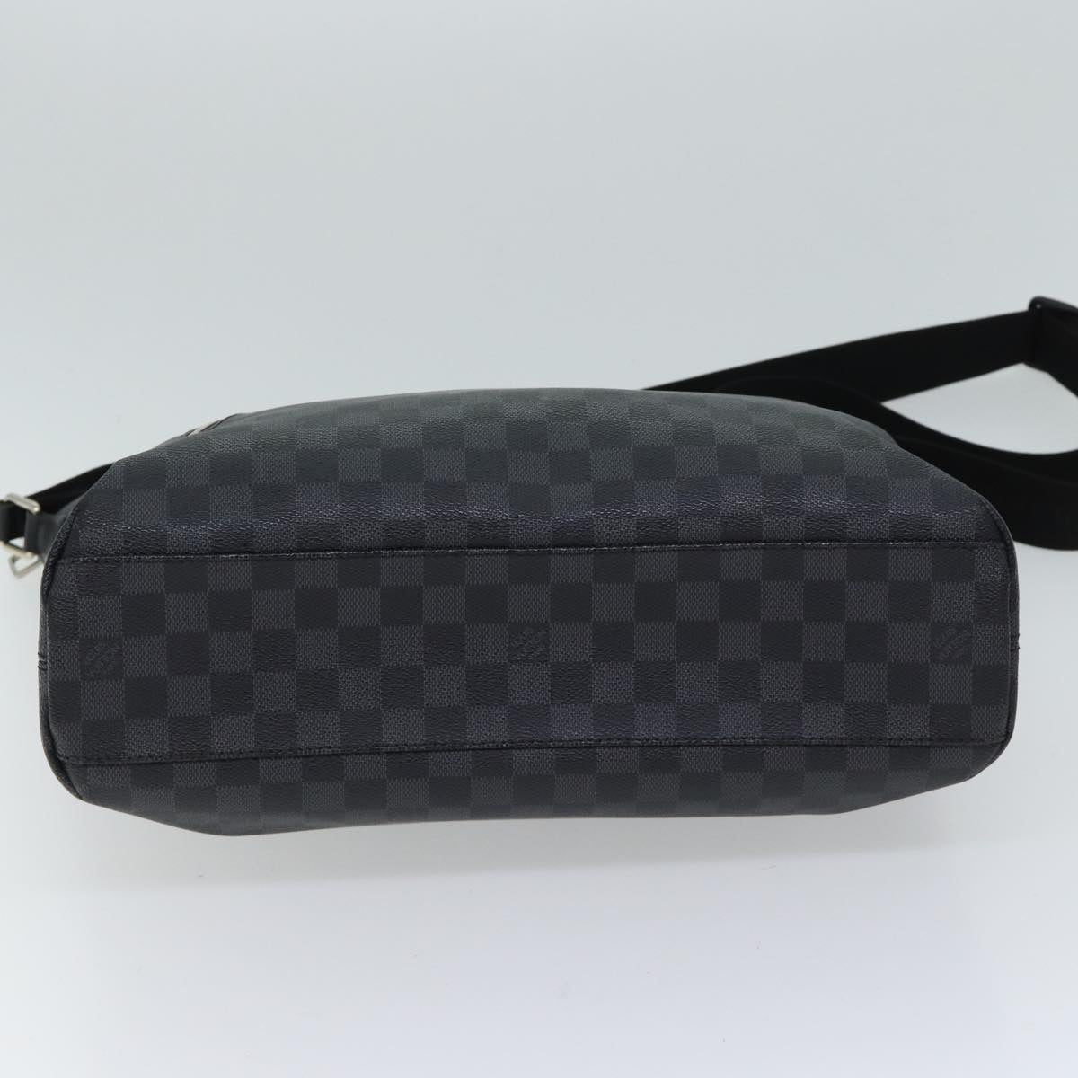 LOUIS VUITTON Damier Graphite Mick GM Shoulder Bag N41105 LV Auth 70754