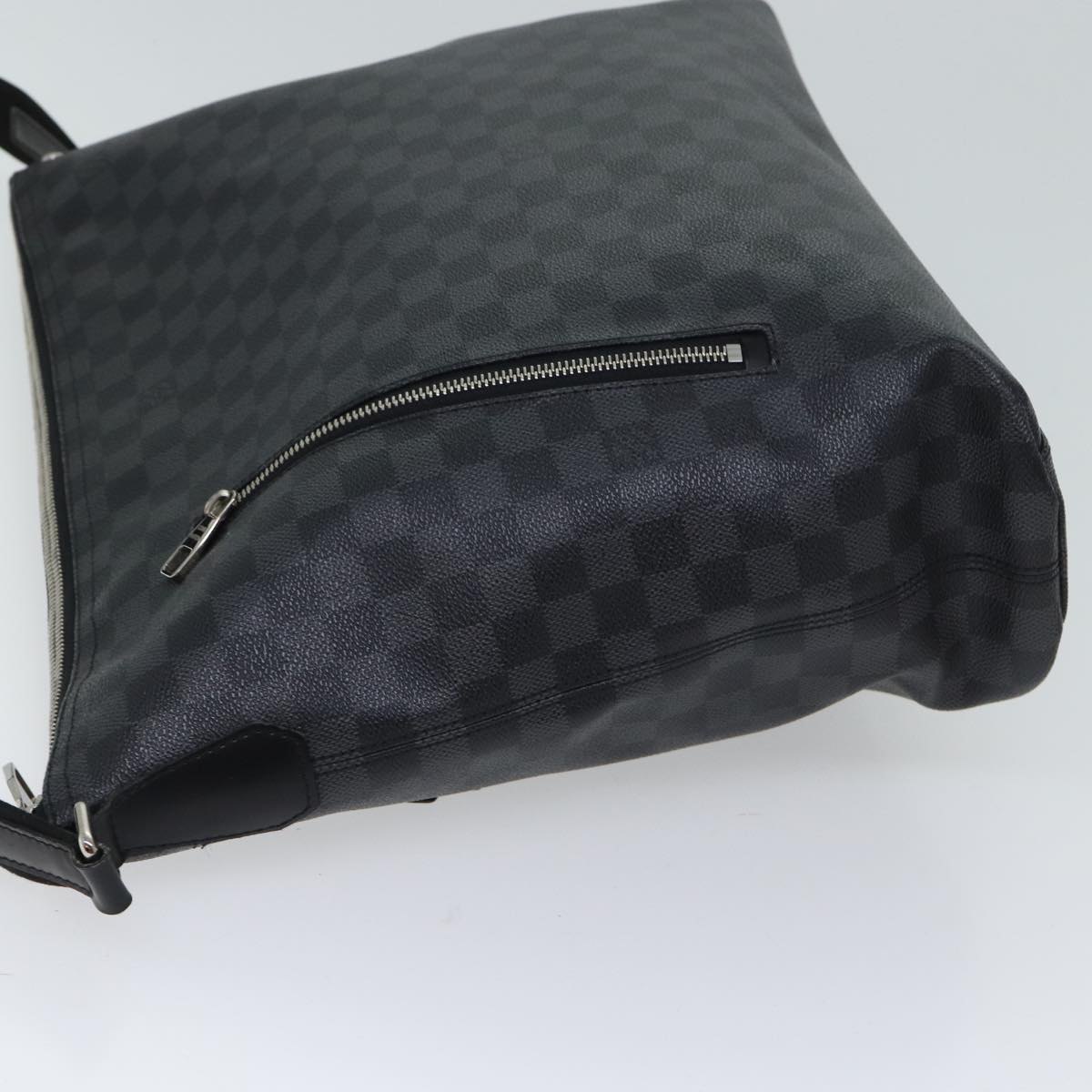 LOUIS VUITTON Damier Graphite Mick GM Shoulder Bag N41105 LV Auth 70754