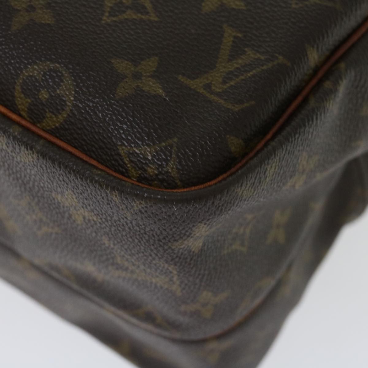 LOUIS VUITTON Monogram Reporter GM Shoulder Bag M45252 LV Auth 70787