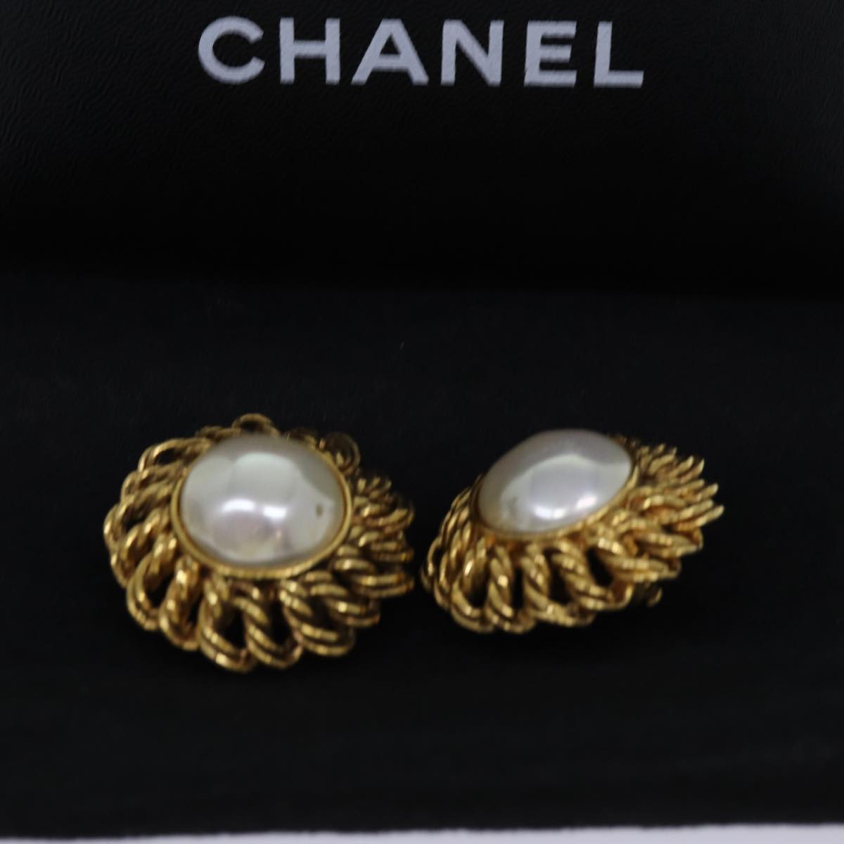CHANEL COCO Mark Earring metal Gold CC Auth 70878