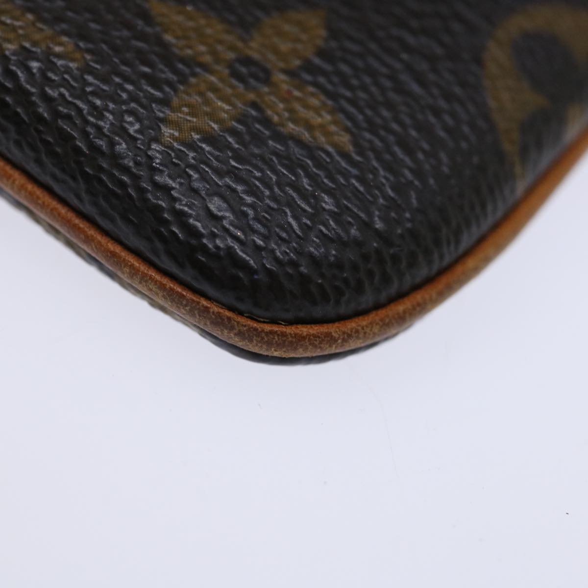 LOUIS VUITTON Monogram Etui Telephonne MM Cell Phone Case M66546 LV Auth 70936