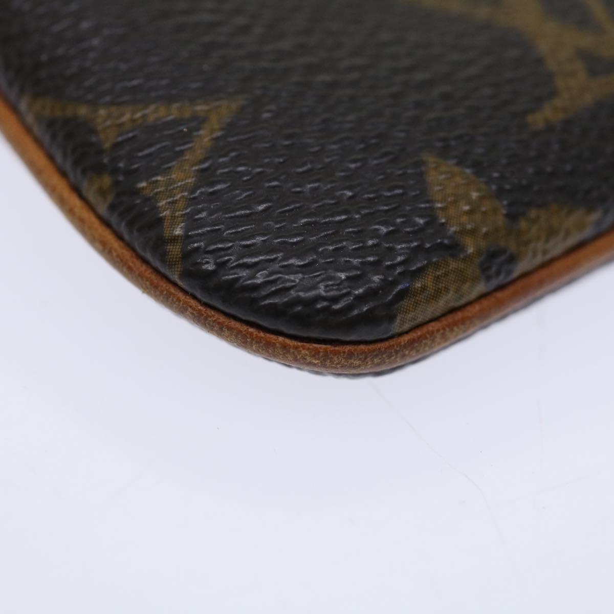 LOUIS VUITTON Monogram Etui Telephonne MM Cell Phone Case M66546 LV Auth 70936