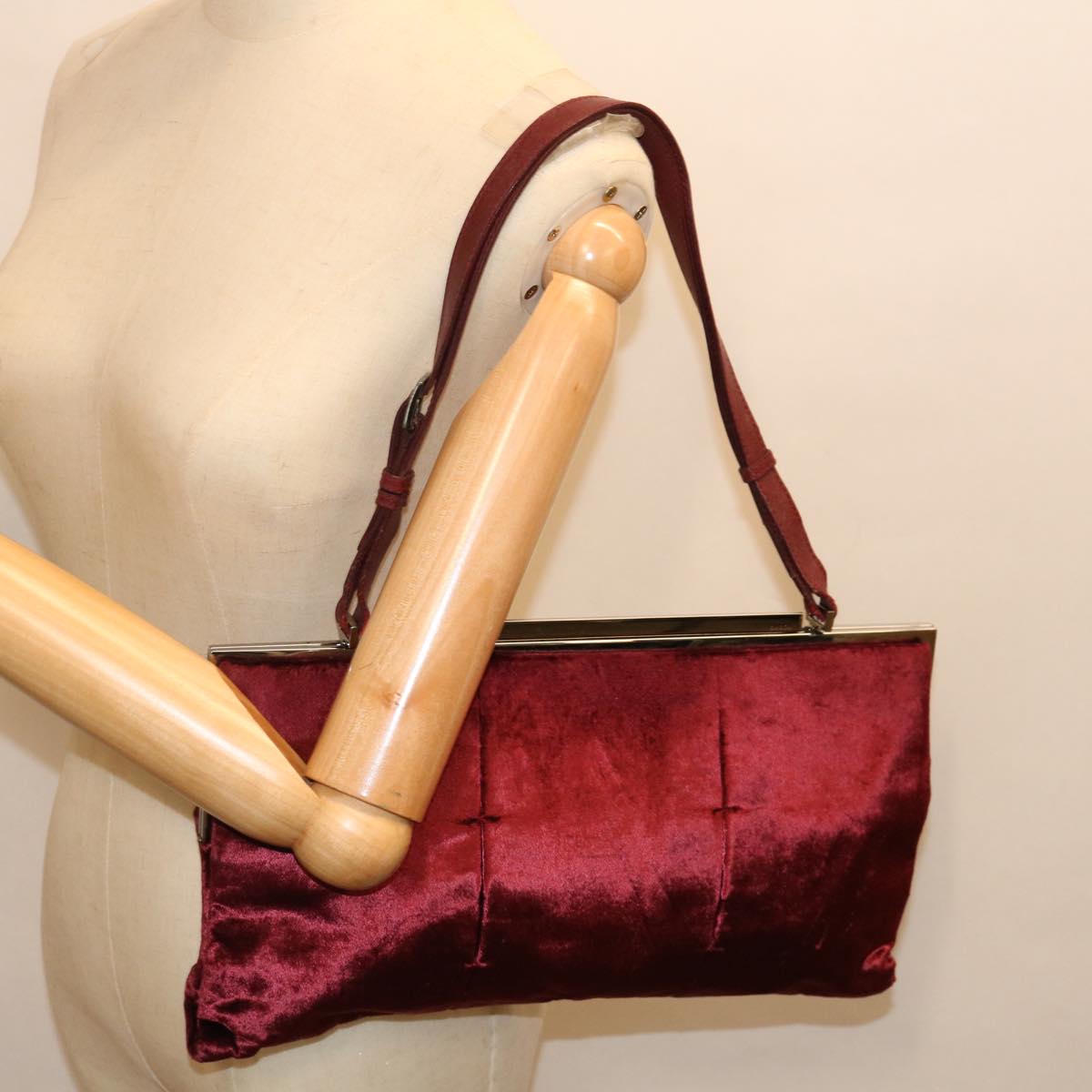 GUCCI Shoulder Bag Satin outlet Bordeaux Auth 70958