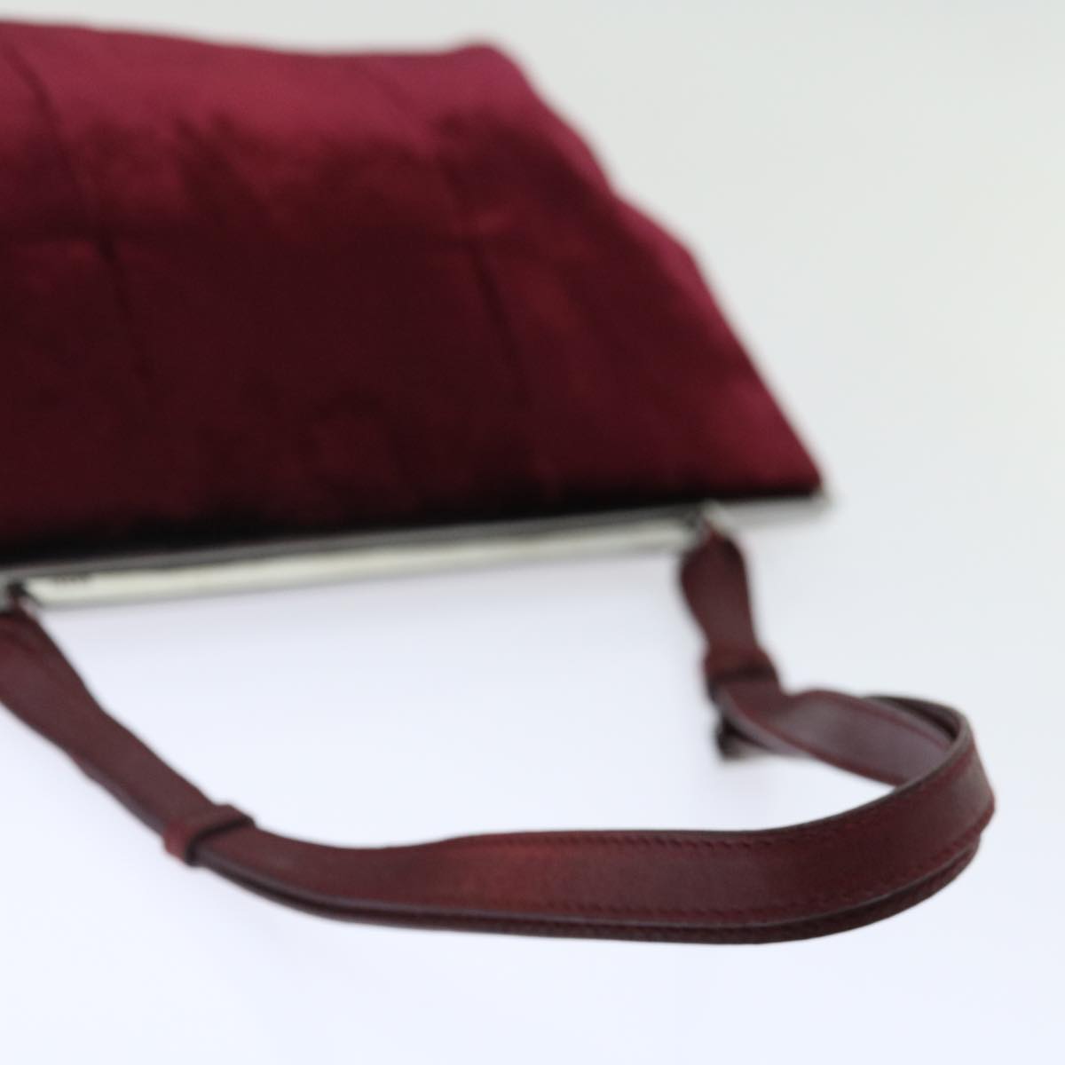 GUCCI Shoulder Bag Satin outlet Bordeaux Auth 70958