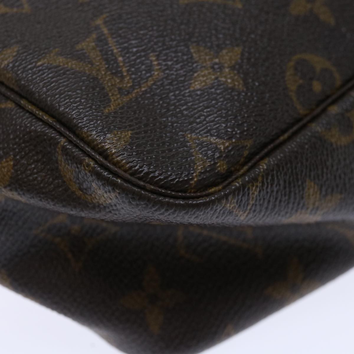 LOUIS VUITTON Monogram Trousse Toilette 28 Clutch Bag M47522 LV Auth 71049