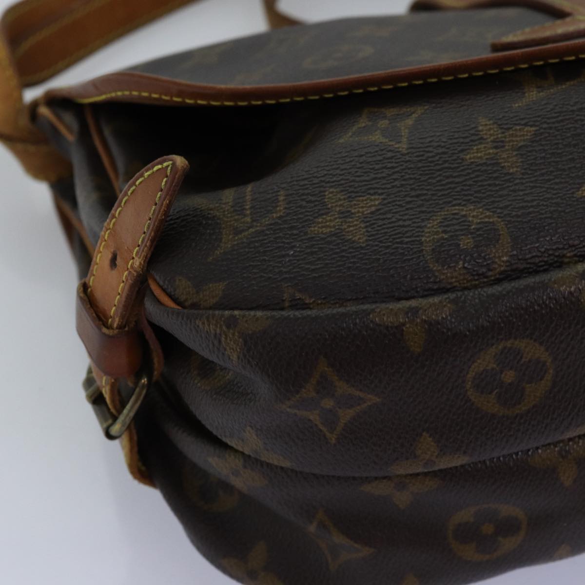 LOUIS VUITTON Monogram Saumur 30 Shoulder Bag M42256 LV Auth 71077