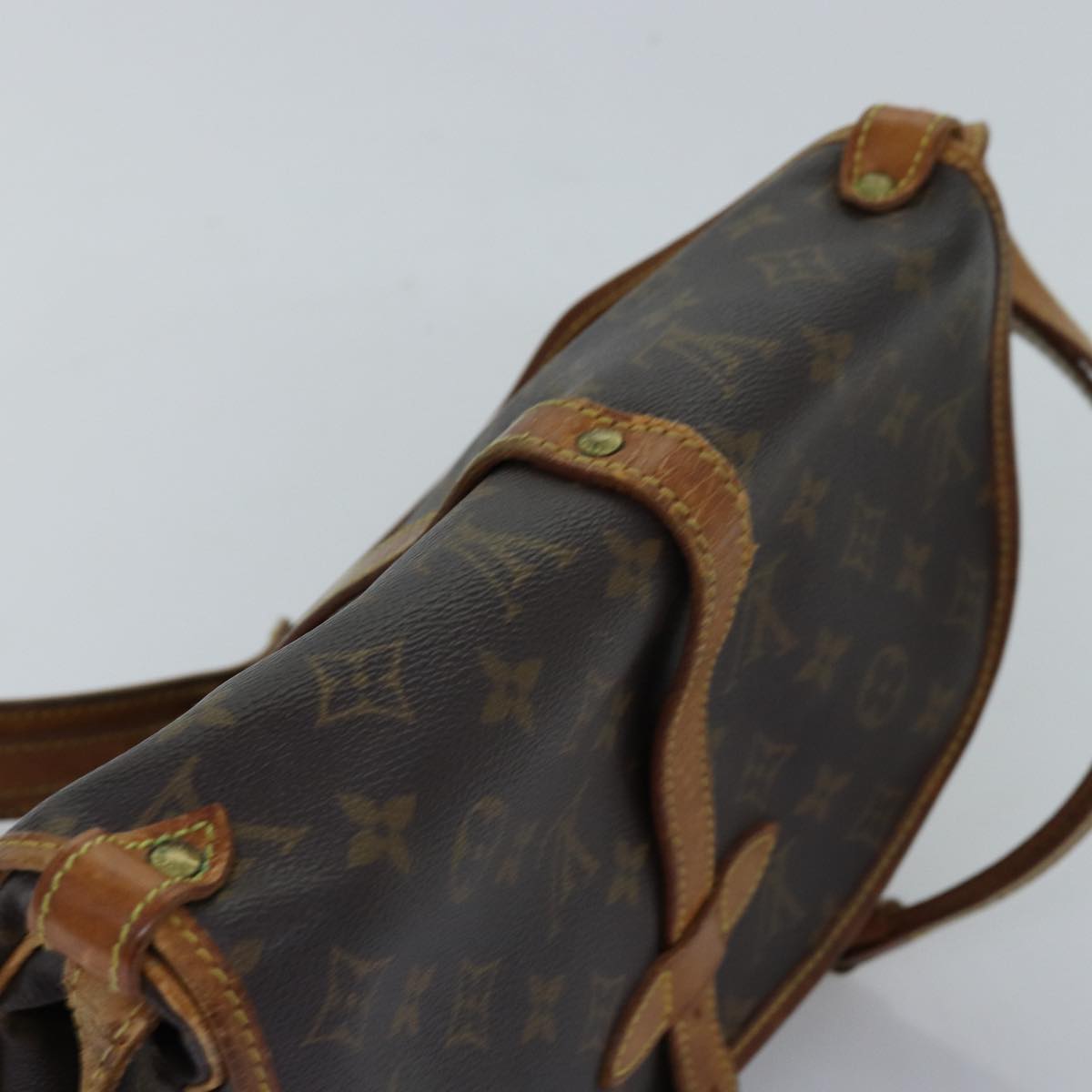 LOUIS VUITTON Monogram Saumur 30 Shoulder Bag M42256 LV Auth 71077