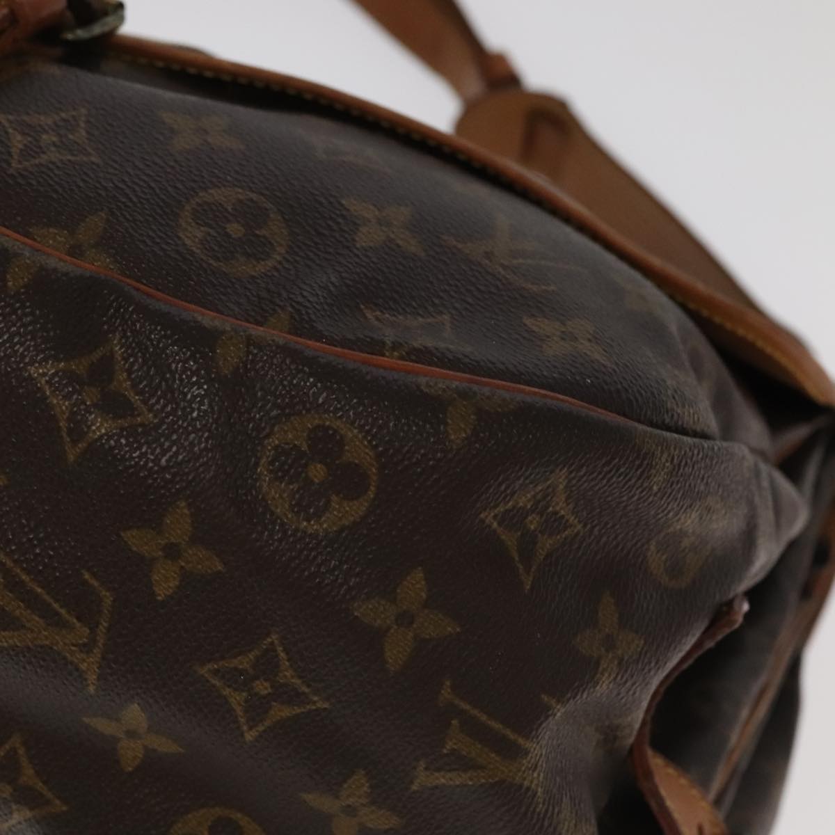 LOUIS VUITTON Monogram Saumur 35 Shoulder Bag M42254 LV Auth 71081