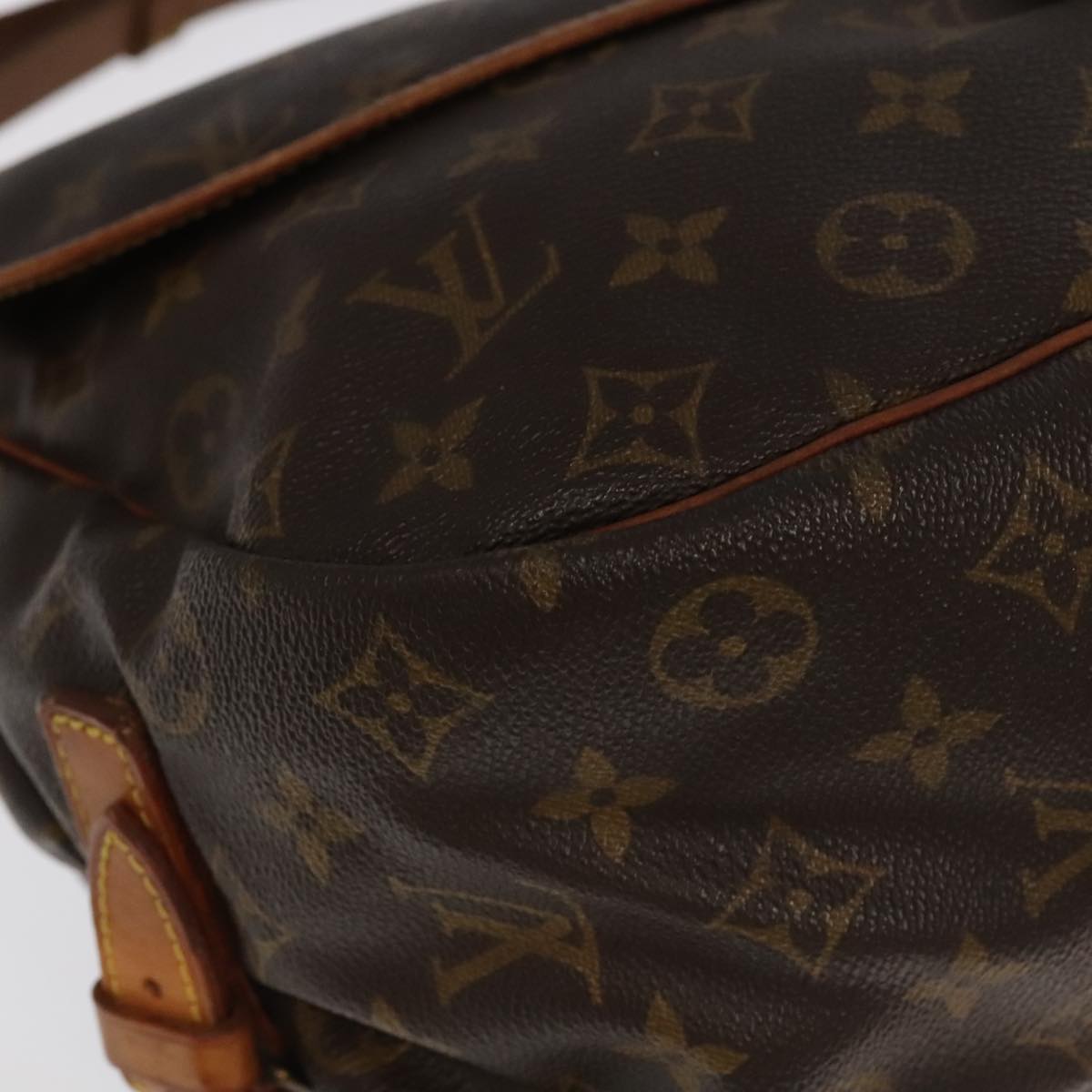 LOUIS VUITTON Monogram Saumur 35 Shoulder Bag M42254 LV Auth 71081