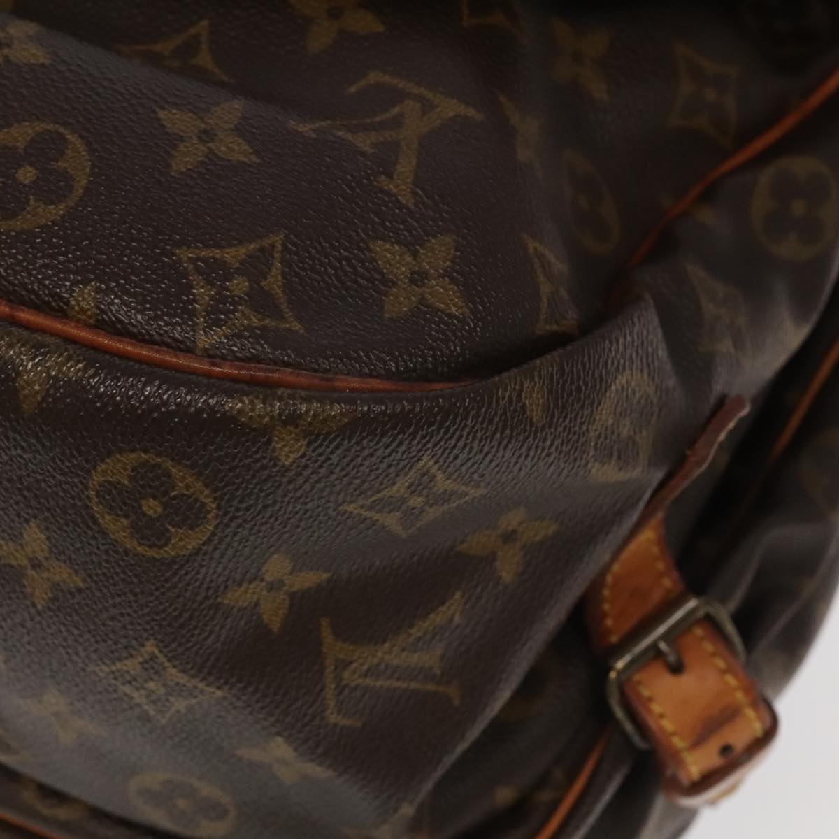 LOUIS VUITTON Monogram Saumur 35 Shoulder Bag M42254 LV Auth 71081