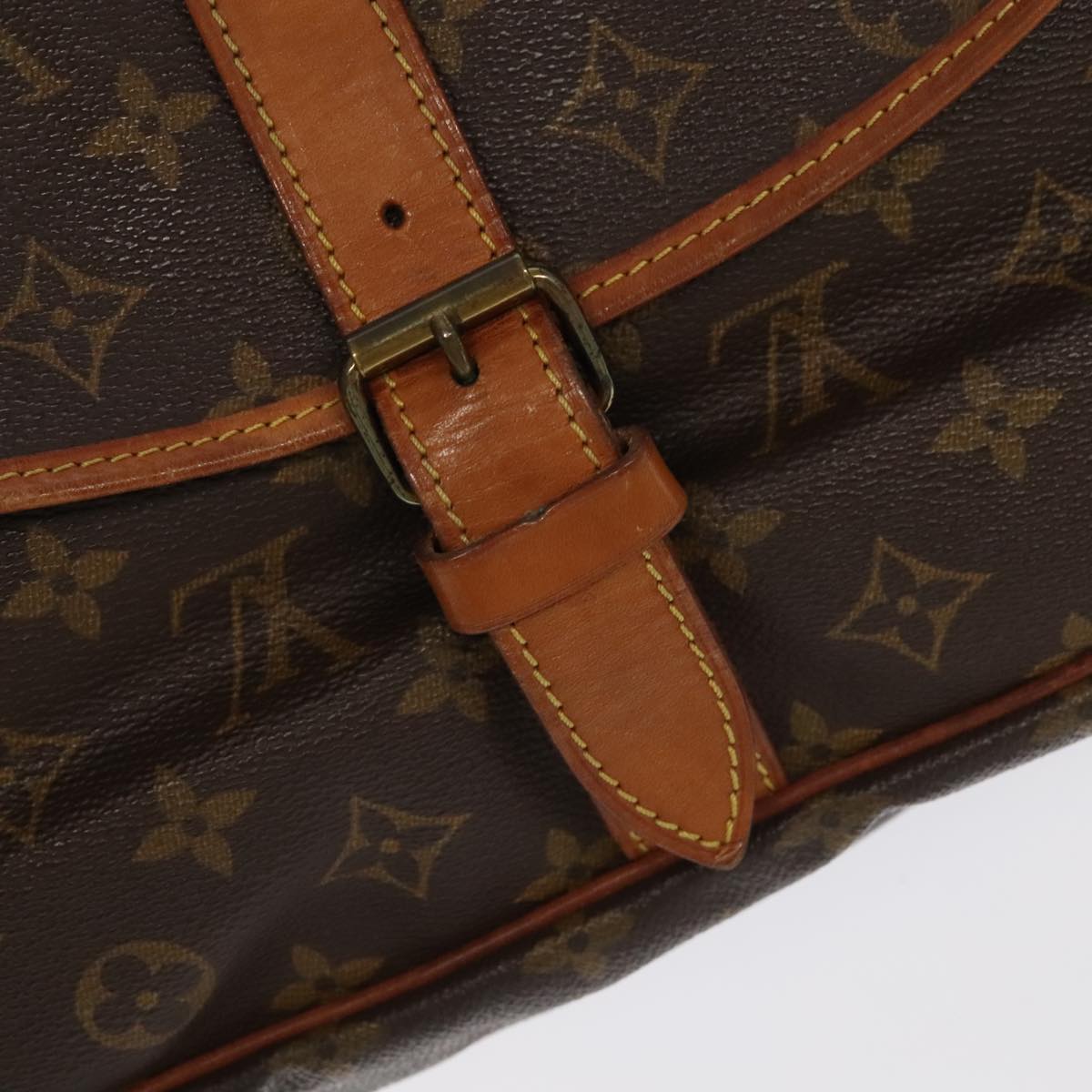 LOUIS VUITTON Monogram Saumur 35 Shoulder Bag M42254 LV Auth 71081