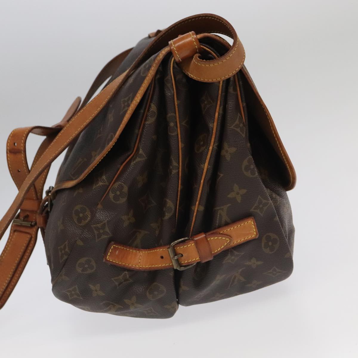 LOUIS VUITTON Monogram Saumur 35 Shoulder Bag M42254 LV Auth 71081