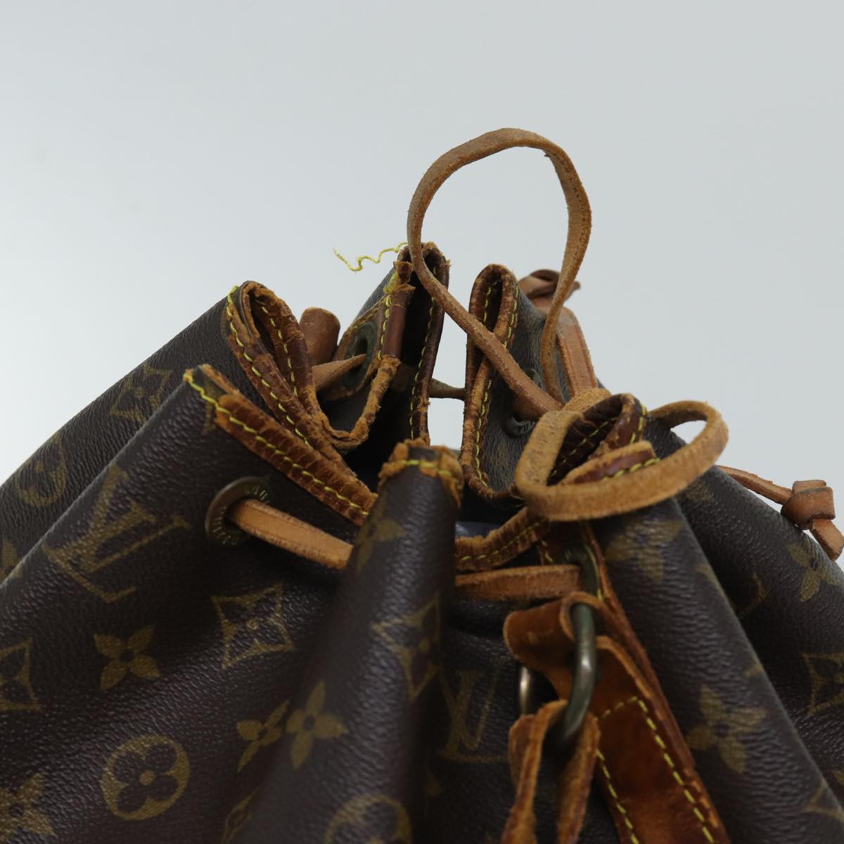 LOUIS VUITTON Monogram Petit Noe Shoulder Bag M42226 LV Auth 71092