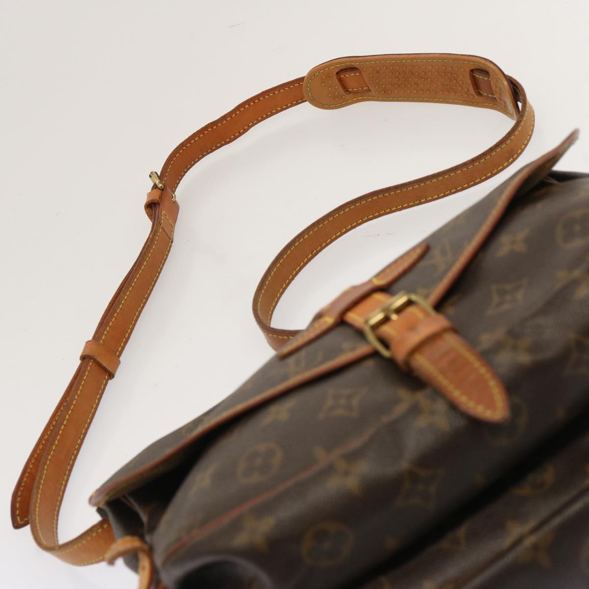 LOUIS VUITTON Monogram Saumur 30 Shoulder Bag M42256 LV Auth 71176