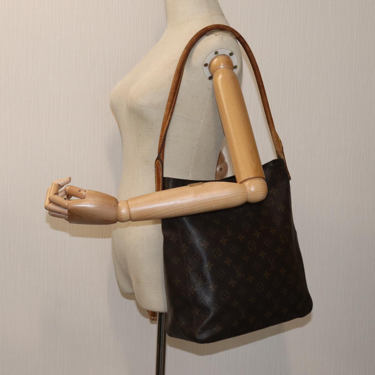 LOUIS VUITTON Monogram Looping GM Shoulder Bag M51145 LV Auth 71177