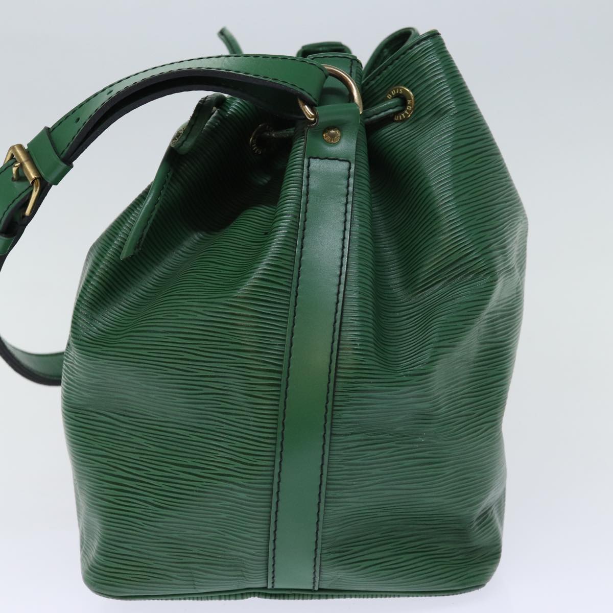 LOUIS VUITTON Epi Petit Noe Shoulder Bag Green M44104 LV Auth 71282