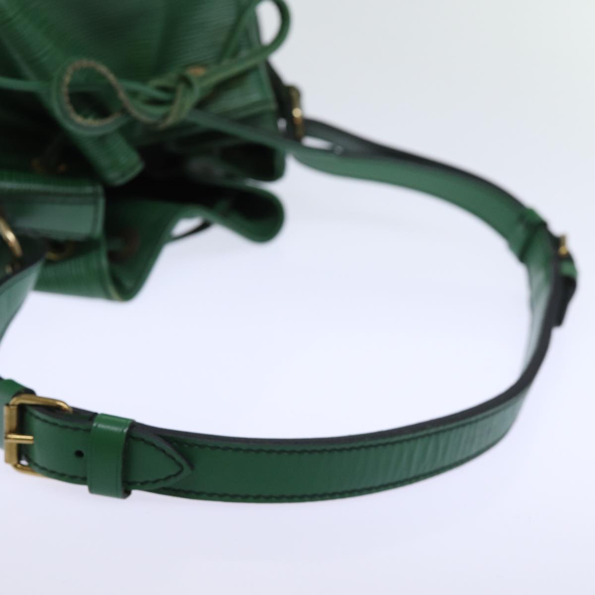 LOUIS VUITTON Epi Petit Noe Shoulder Bag Green M44104 LV Auth 71282