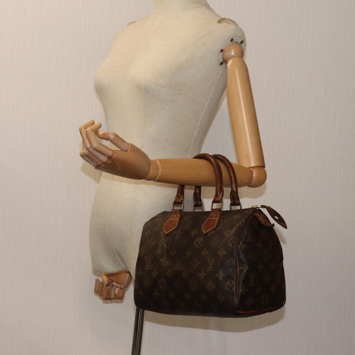 LOUIS VUITTON Monogram Speedy 25 Hand Bag M41528 LV Auth 71377