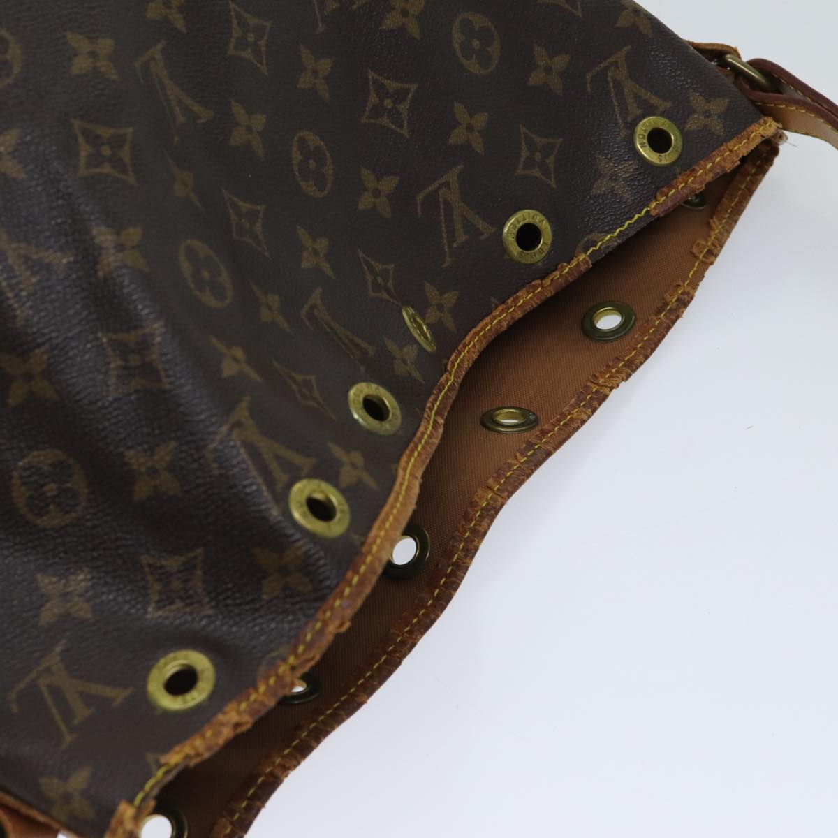 LOUIS VUITTON Monogram Petit Noe Shoulder Bag M42226 LV Auth 71391