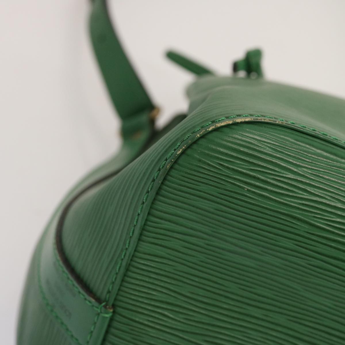 LOUIS VUITTON Epi Petit Noe Shoulder Bag Green M44104 LV Auth 71400