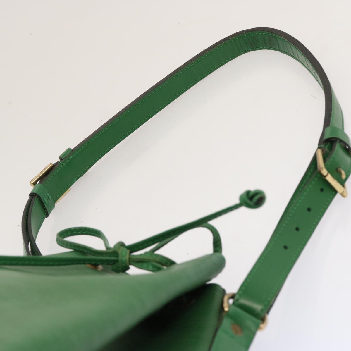 LOUIS VUITTON Epi Petit Noe Shoulder Bag Green M44104 LV Auth 71400