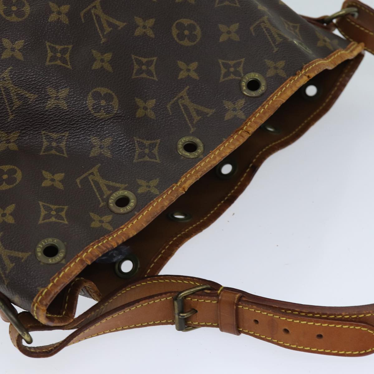 LOUIS VUITTON Monogram Petit Noe Shoulder Bag M42226 LV Auth 71474