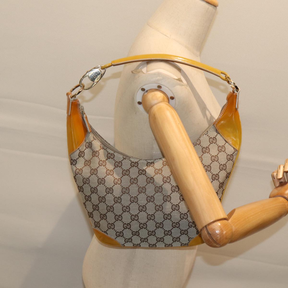 GUCCI GG Canvas Shoulder Bag Gray 001 4158 3444 Auth 71520